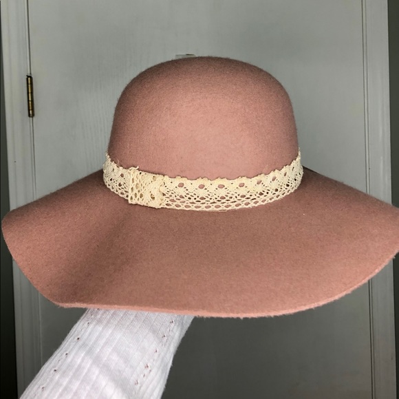 Pink wool hat - Picture 2 of 2